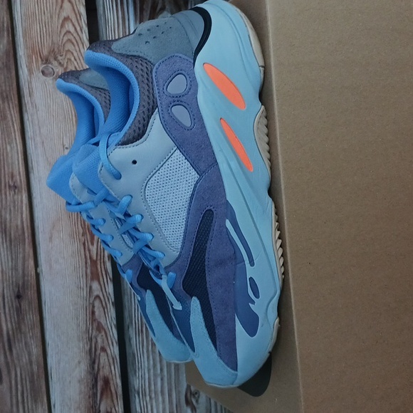 Yeezy 700 carbon blue 2019 - Picture 7 of 15